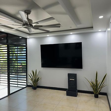 The Jewel Apartment Кингстън Екстериор снимка