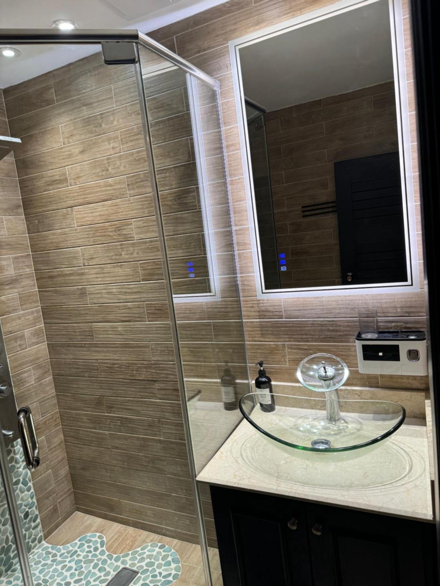 The Jewel Apartment Кингстън Екстериор снимка